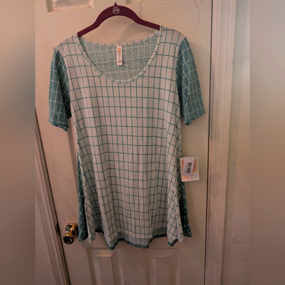 LuLaRoe Perfect Tee In White/Green  Squares Print (New w/Tags!)
